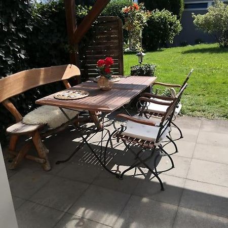 Garten-Wohnung Eschen Buitenkant foto