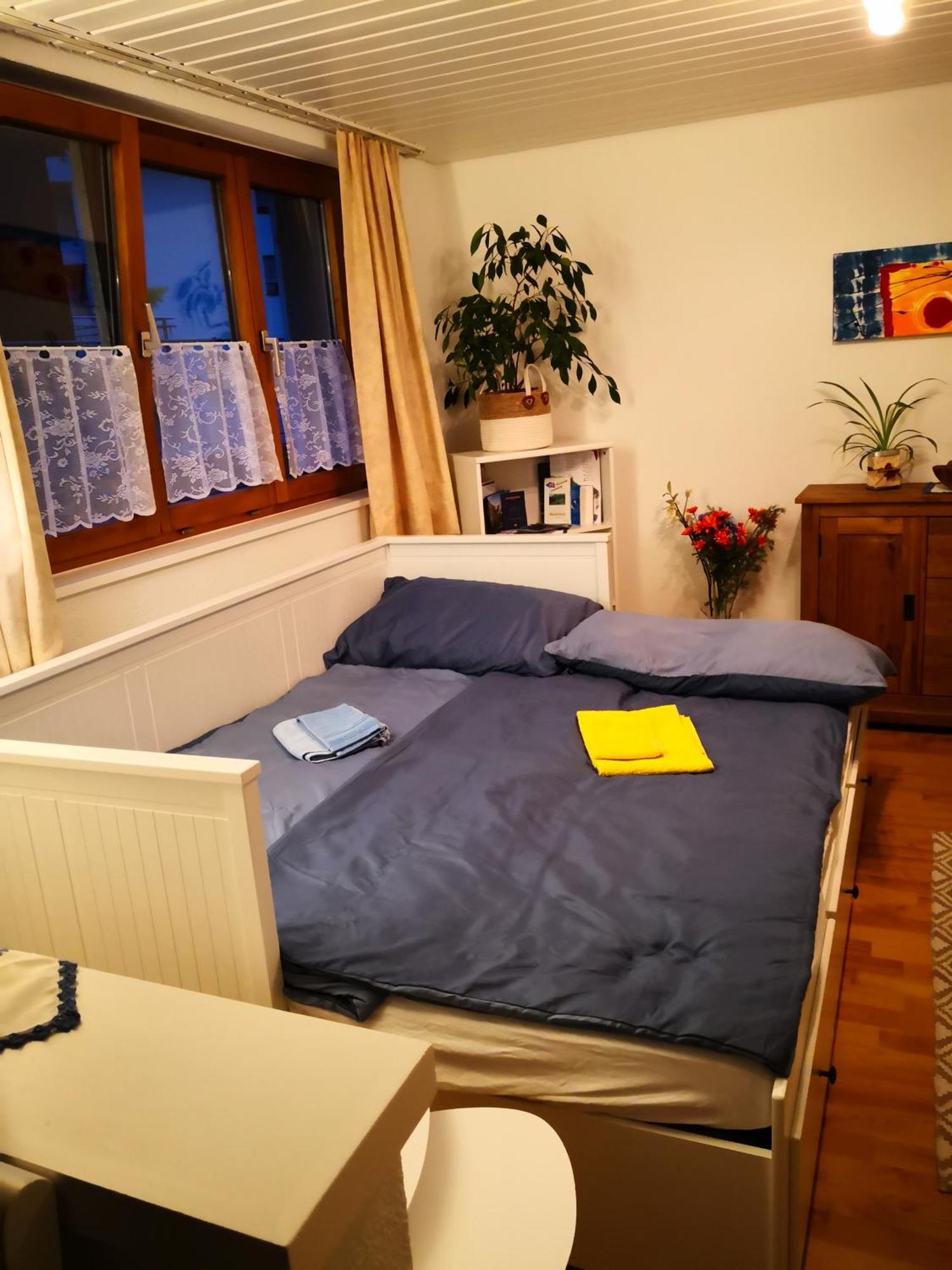 Garten-Wohnung Eschen Buitenkant foto