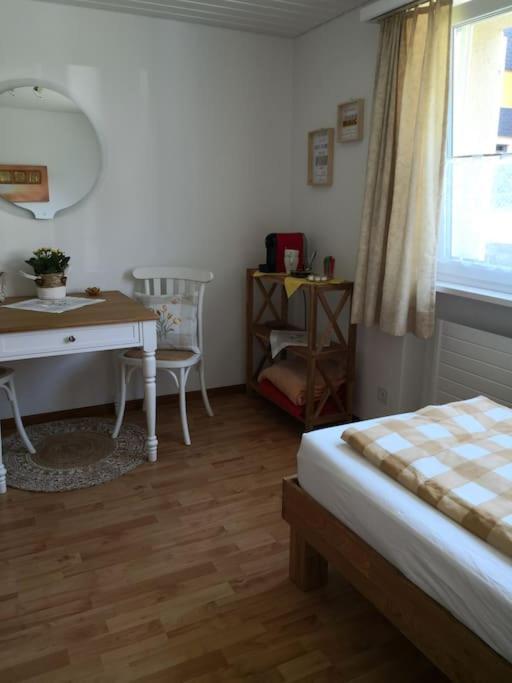 Garten-Wohnung Eschen Buitenkant foto